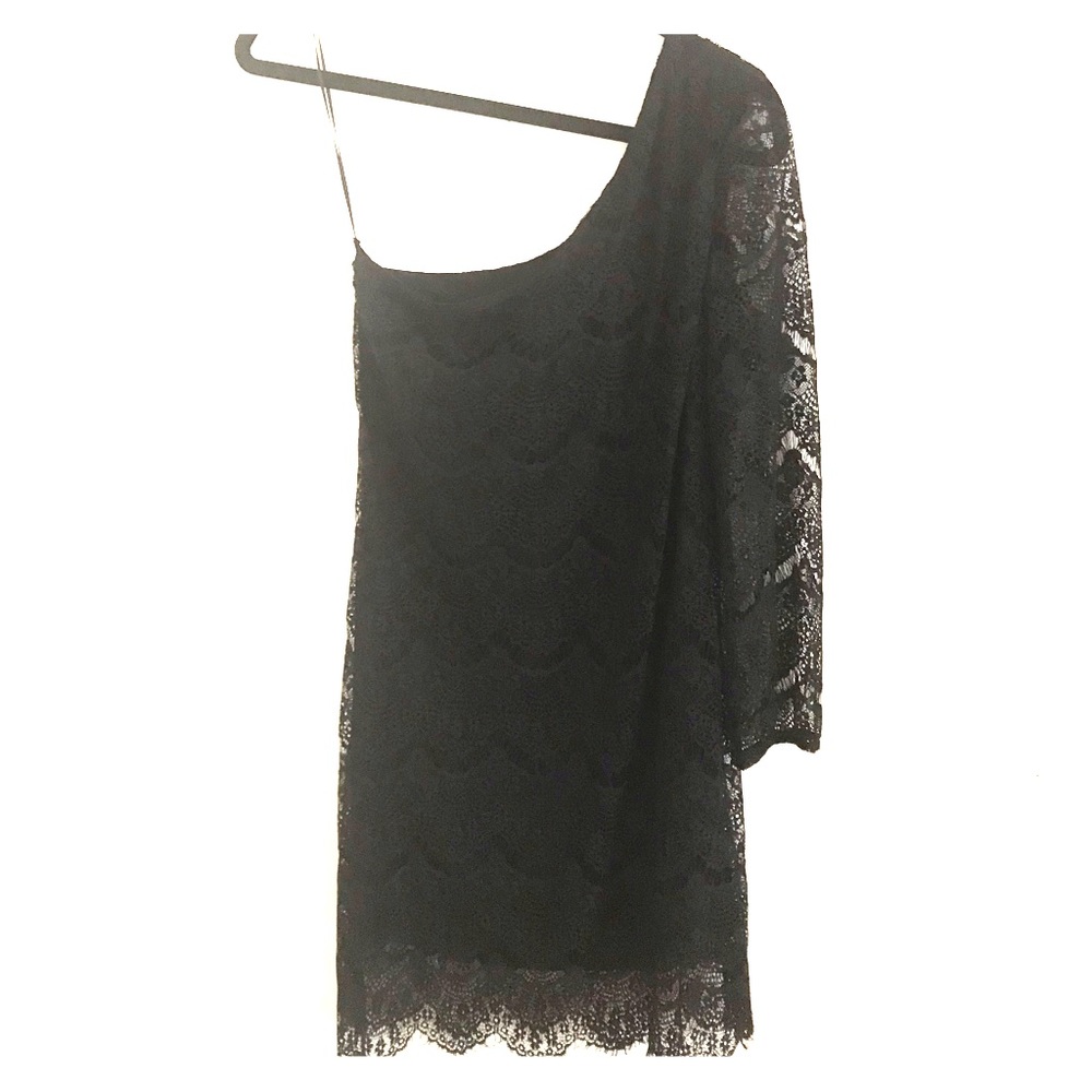 One sleeve, black lacy dress